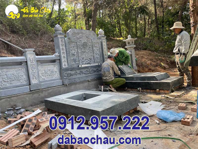Quá trình diễn ra lắp đặt mộ đá đẹp tại Bắc Ninh