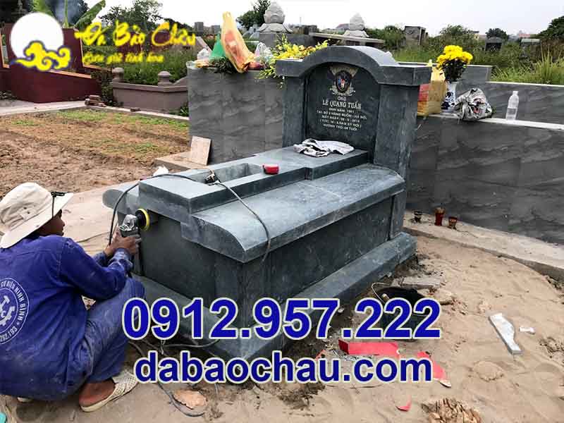 Lắp đặt mộ đá cho công trình khu lăng mộ đá khối tại Bắc Ninh