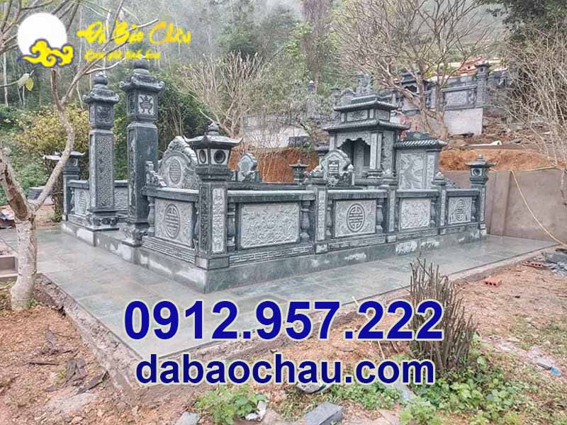 Khu lăng mộ đá tại Thái Nguyên làm từ đá xanh đen