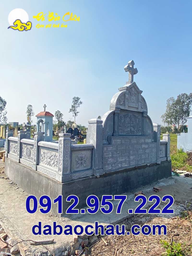 Lan can lắp đặt tại công trình khu lăng mộ đá Công giáo Nam Định