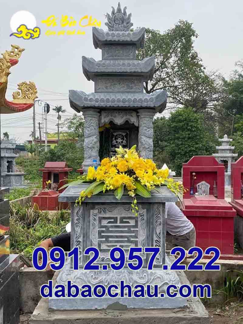 Mẫu lăng mộ ba mái được nhiều người dân tại Lâm Đồng yêu thích lựa chọn lắp đặt