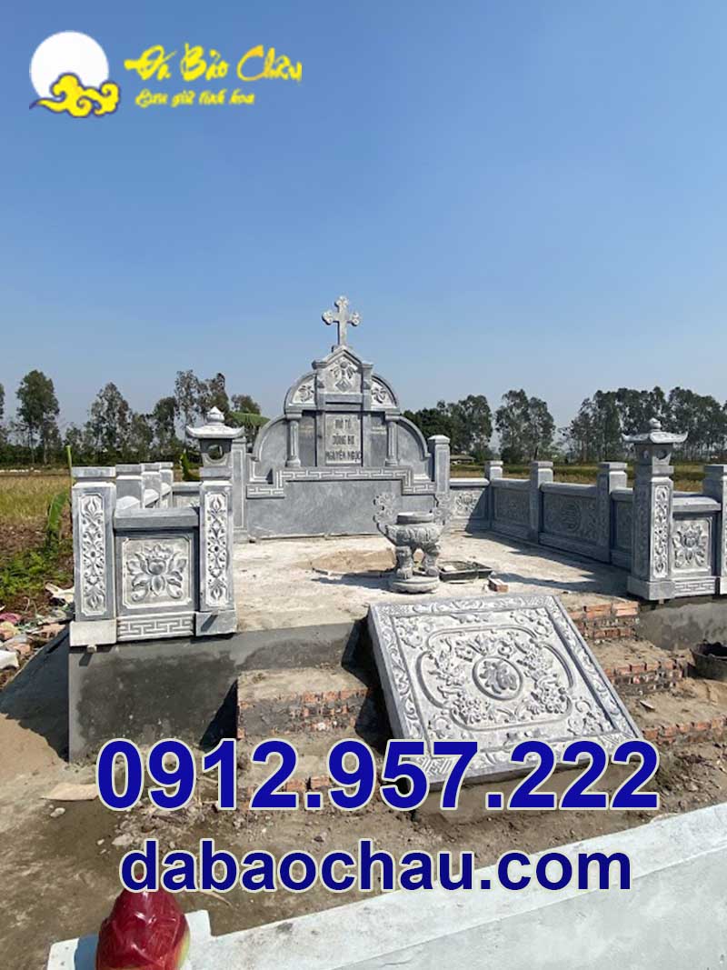Công trình gắp rút và chuẩn bị sẵn sàng cho việc lắp đặt khu lăng mộ đá tại Nam Định