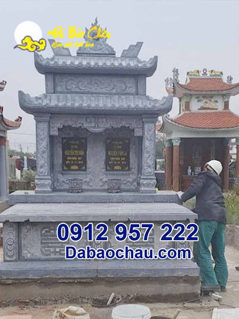 Công trình mộ đá đôi trong khu lăng mộ đá tại Tuyên Quang