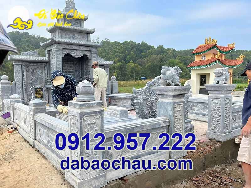 Đội ngũ Bảo Châu có mặt tại địa điểm thi công lăng mộ đá tại Tuyên Quang