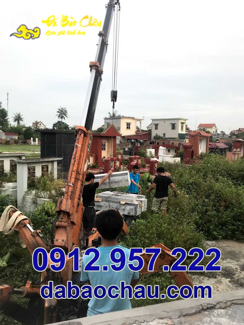 Vận chuyển công trình mộ đá đôi tại Quảng Ninh tới nơi lắp đặt