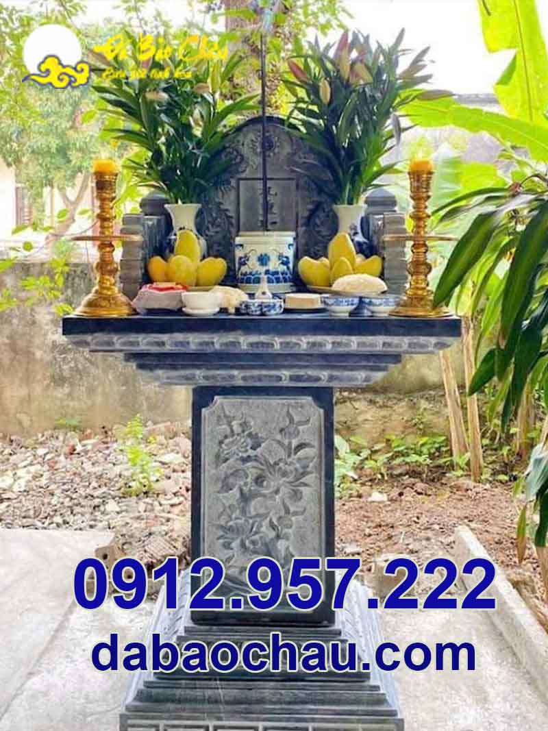 Hoa văn chạm khắc lên mẫu bàn thờ thiên địa tại Điện Biên Sơn La sở hữu giá trị thẩm mỹ cao