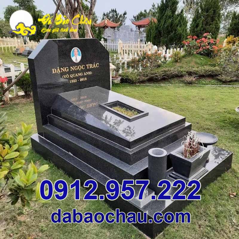 Mẫu mộ đá granite Sài Gòn Vũng Tàu rất thuận lợi trong lau dọn, vệ sinh