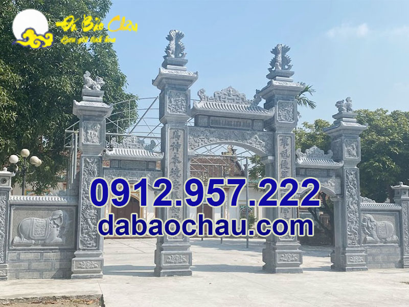 Cổng làm bằng đá tại Bắc Ninh được nghệ nhân tạo ra với kích thước chuẩn phong thủy