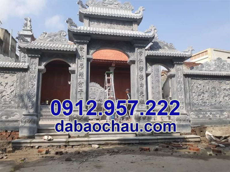 Những người thợ tại Đá Bảo Châu luôn đặt tâm huyết vào công trình cổng tam quan chùa huyện Châu Thành