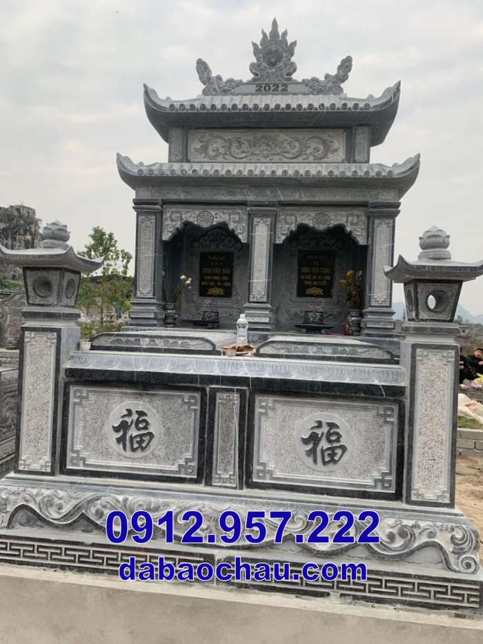 Mẫu mộ đôi bằng đá tại Bình Phước
