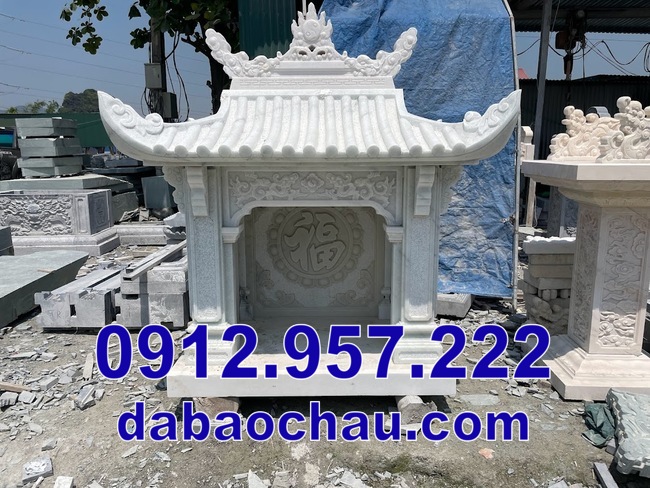 Mẫu am thờ bằng đá tại Tiền Giang