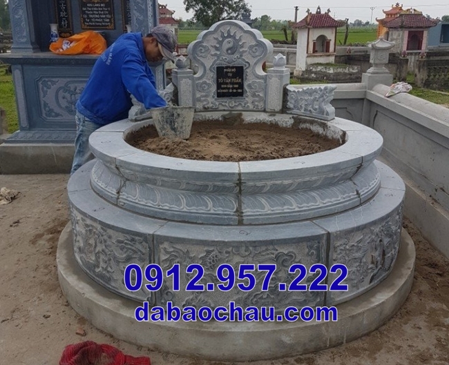 mẫu mộ đá hình tròn tại Lâm Đồng