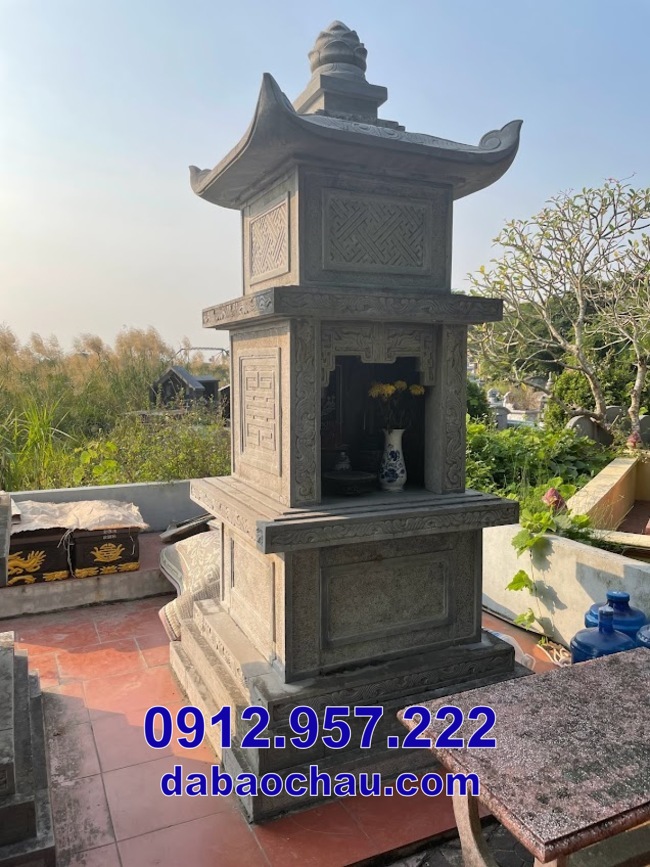 mộ tháp đá tại Bình Phước