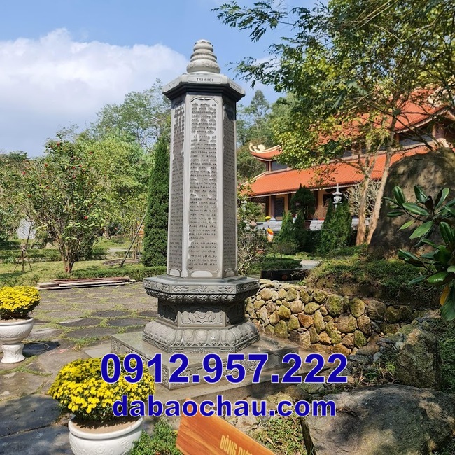 mộ tháp đá tại Bình Thuận