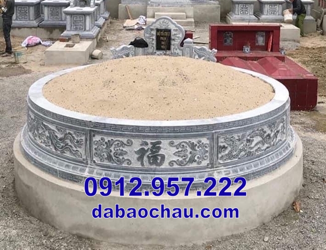 mộ tròn đá xanh tại Ninh Thuận